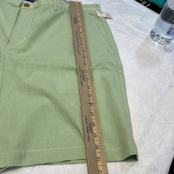 Vineyard Vines Biscayne Shorts size 38 - Picture 5 of 5